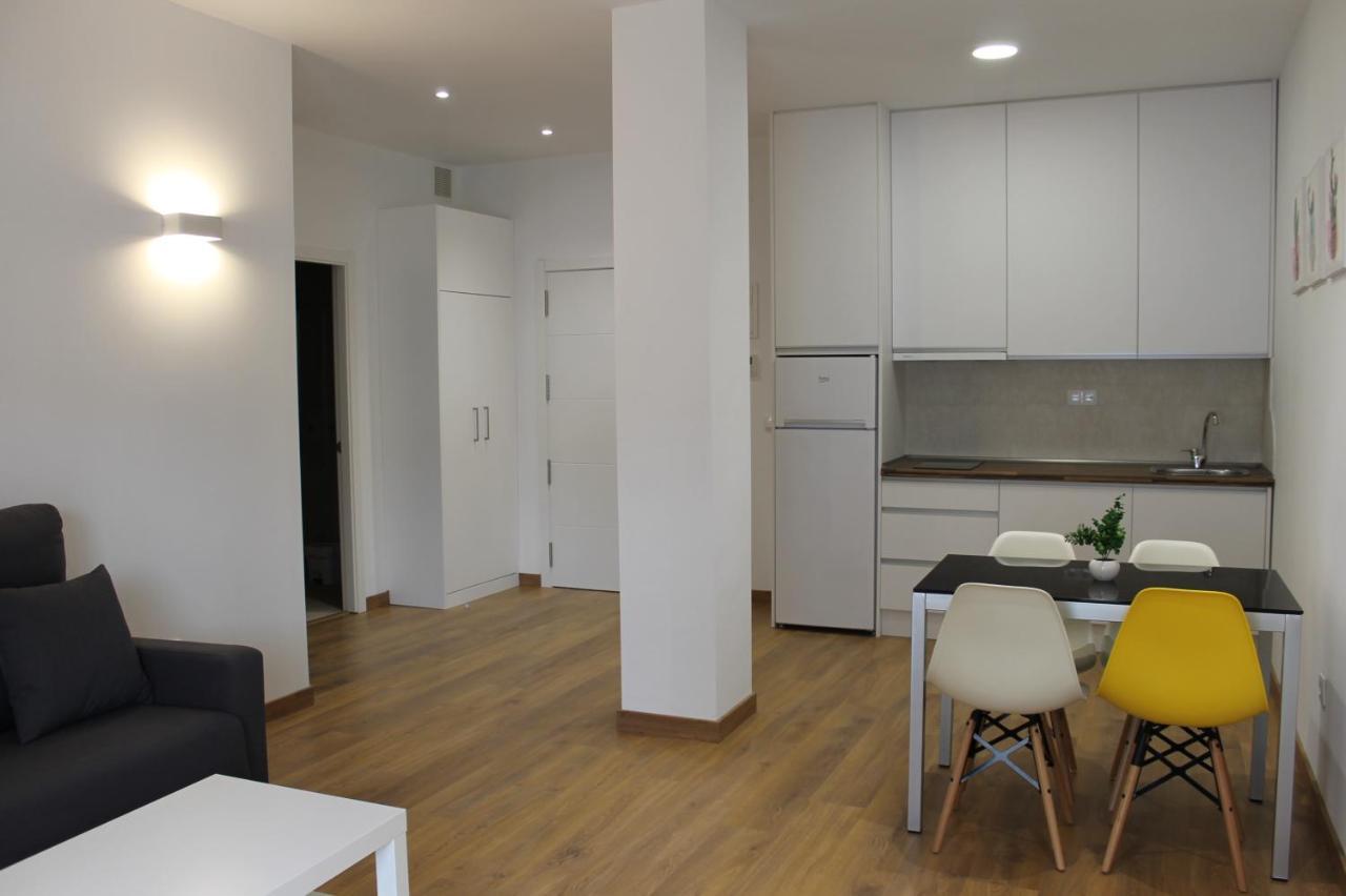 Apartamentos La Luna La Solana Bagian luar foto